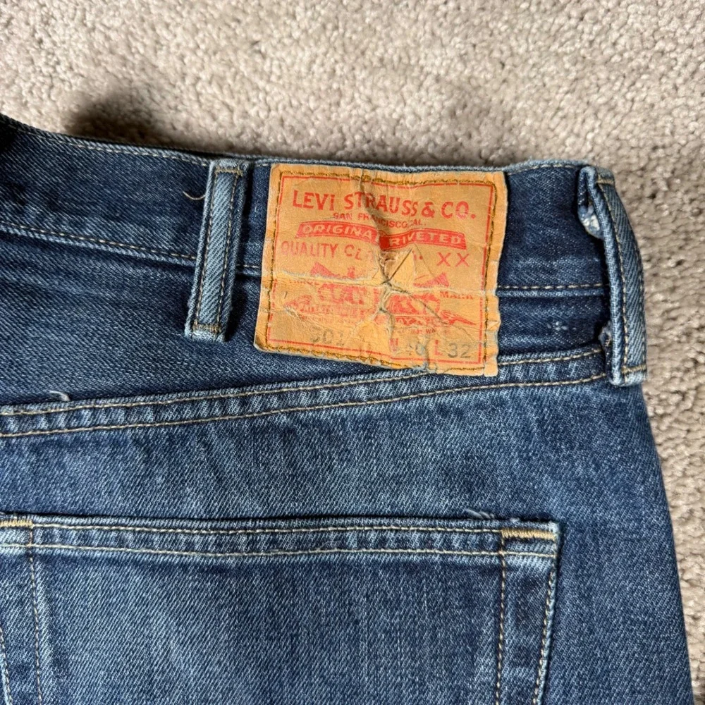 Levis 501‎ Original Fit Jeans Mens 40x32 Dark Wash Blue Denim Button Fly